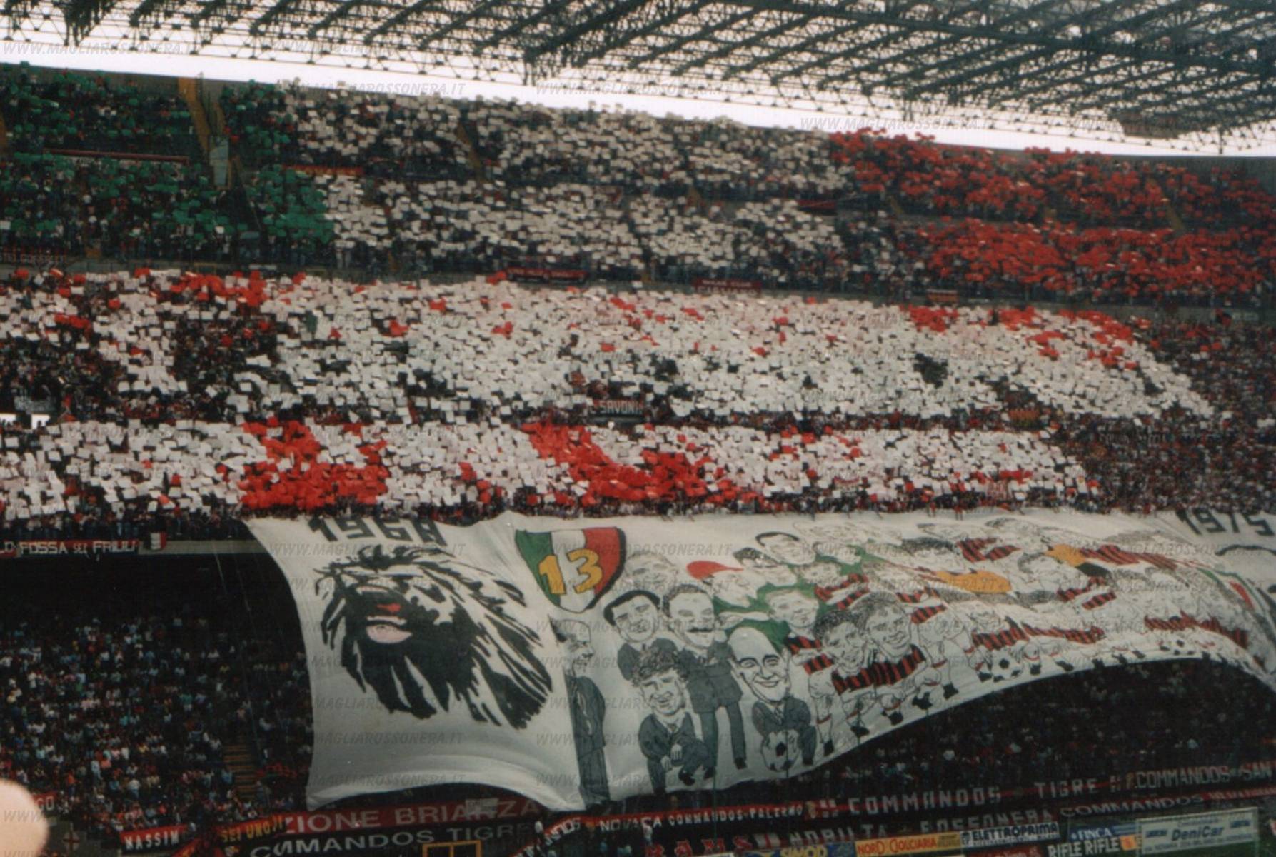 时显得更加 时显得更加